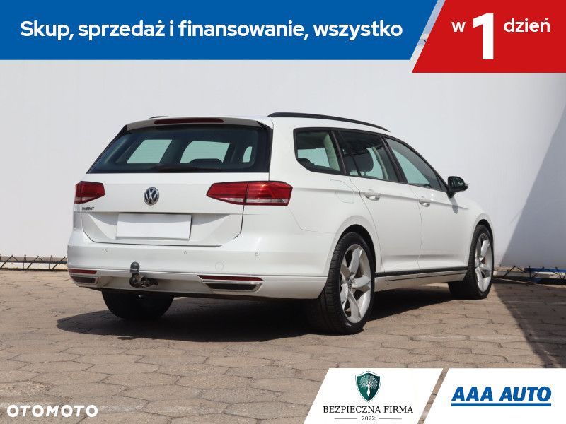 Volkswagen Passat Variant - 7