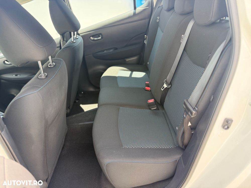 Nissan LEAF 40 kWh - 17