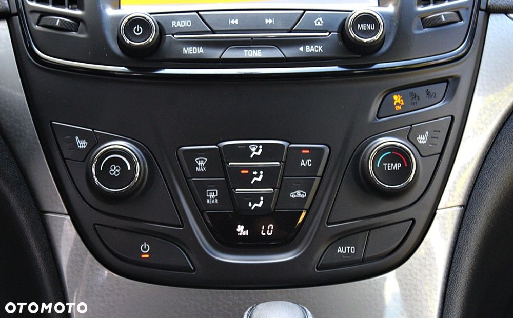Opel Insignia - 18