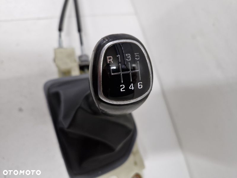 HYUNDAI TUCSON 3 III 1.7 CRDI LEWAREK WYBIERAK ZMIANY BIEGÓW 6B GAŁKA - 5