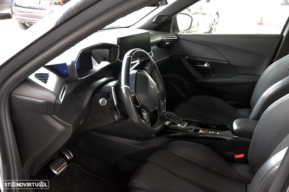 Peugeot 2008 1.2 PureTech GT EAT8 - 7