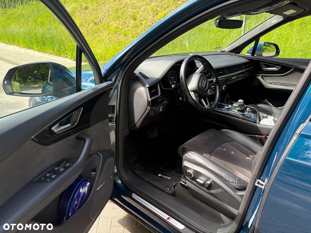 Audi Q7 - 11