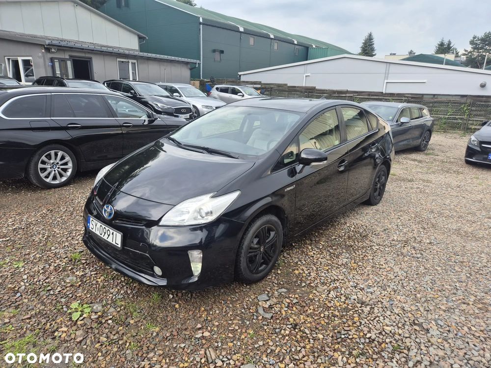 Toyota Prius 1.8 HSD Premium - 1