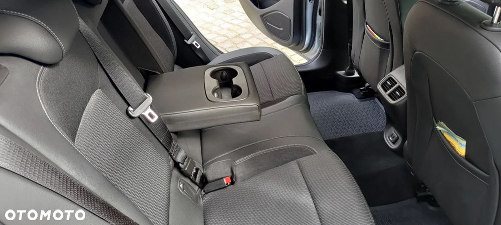 Opel Insignia - 12