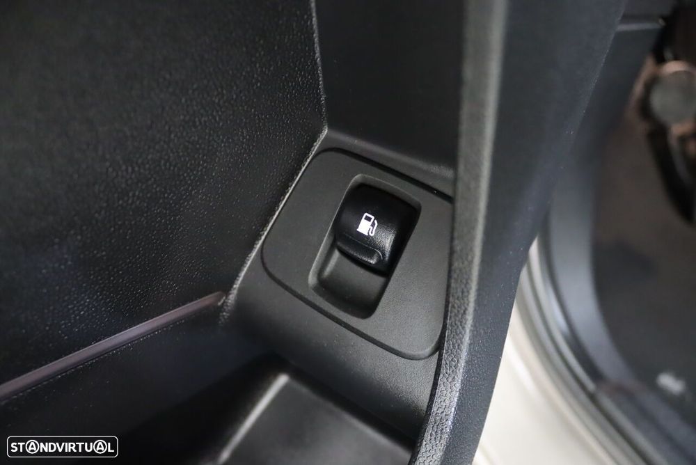 MINI Countryman Cooper SE ALL4 Auto - 17