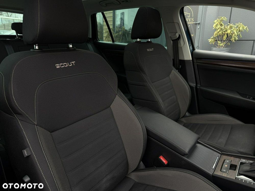 Skoda Superb 2.0 TDI SCR 4x4 Scout DSG - 14