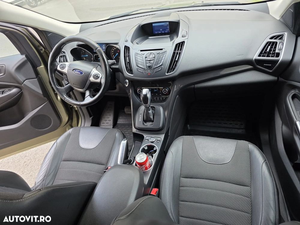 Ford Kuga 2.0 TDCi Powershift 4WD Titanium - 8