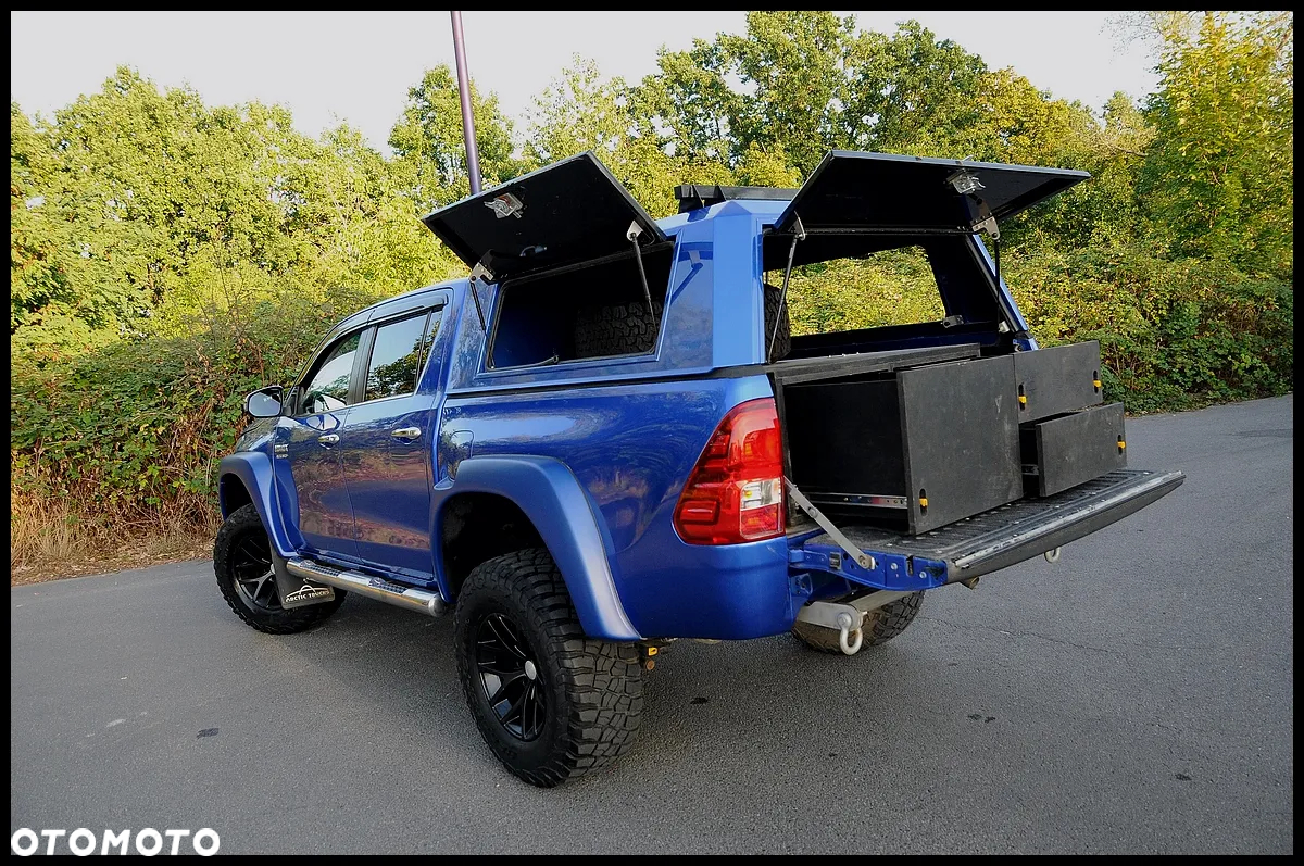 Toyota Hilux - 17