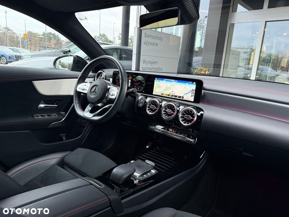 Mercedes-Benz CLA 200 4-Matic AMG Line 8G-DCT - 15