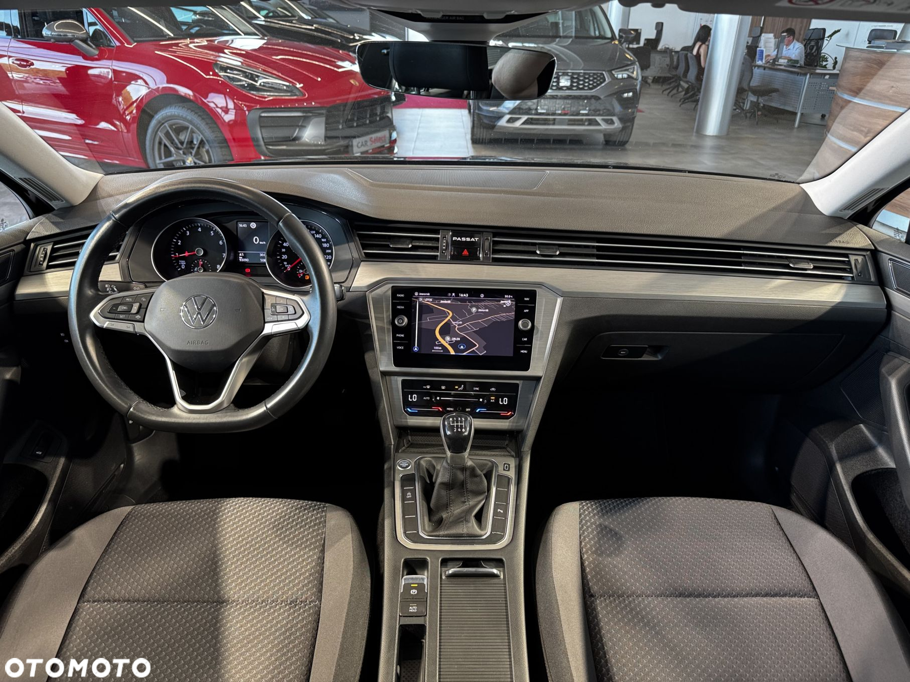 Volkswagen Passat - 18