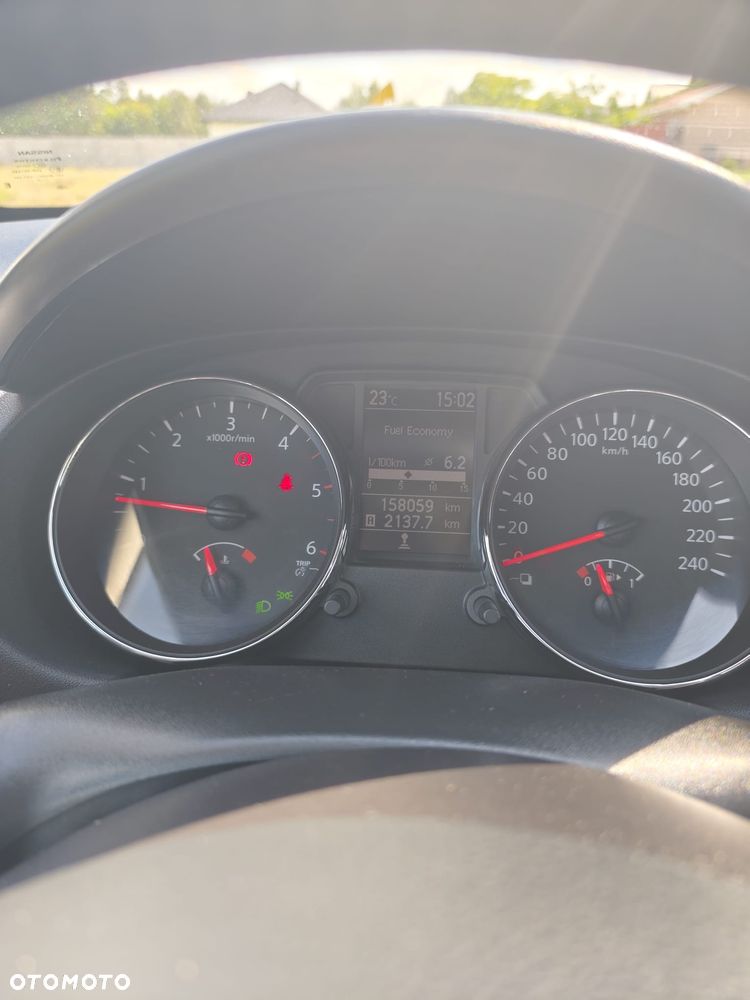 Nissan Qashqai 2.0 dCi DPF tekna - 8