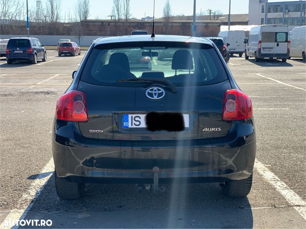 Toyota Auris 1.4 D-4D Luna - 4