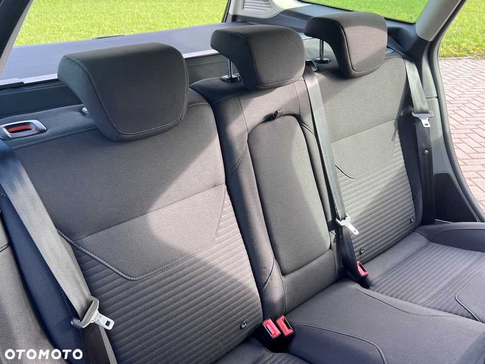 Ford Focus 2.0 TDCi Titanium ASS - 19