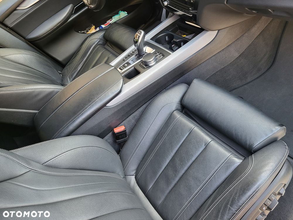 BMW X5 xDrive40d - 24