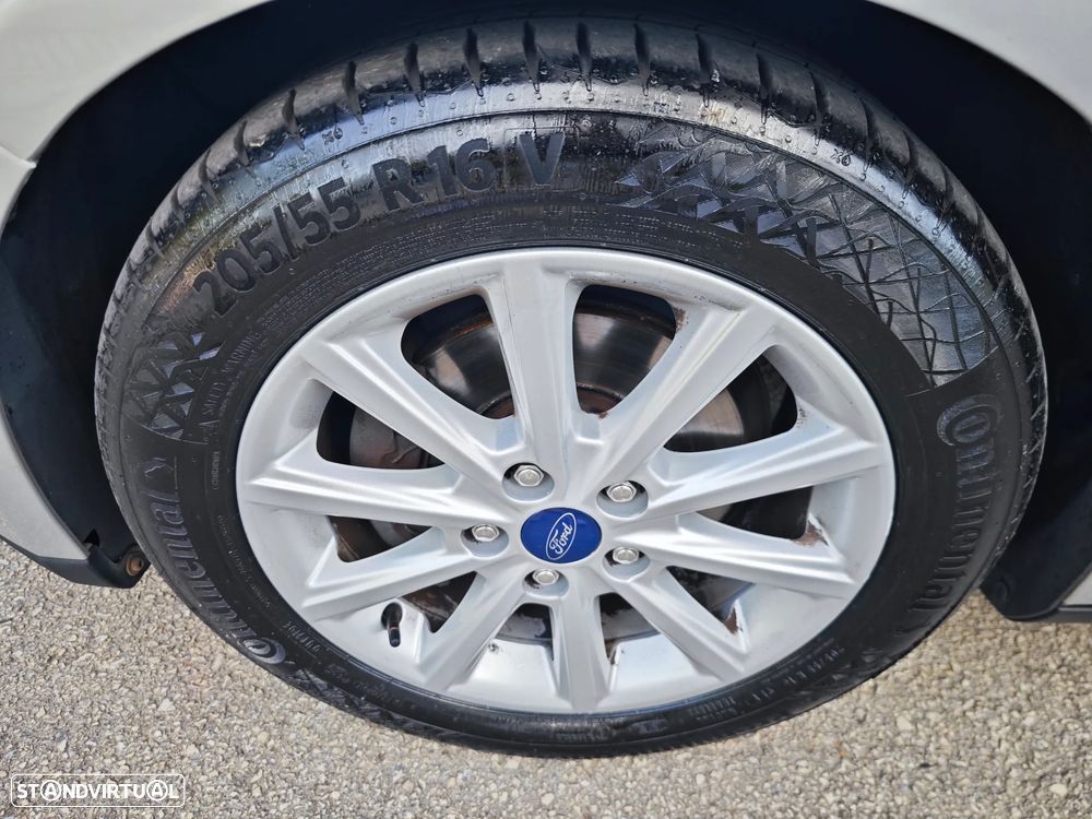 Ford Focus SW 1.0 SCTi Titanium - 24