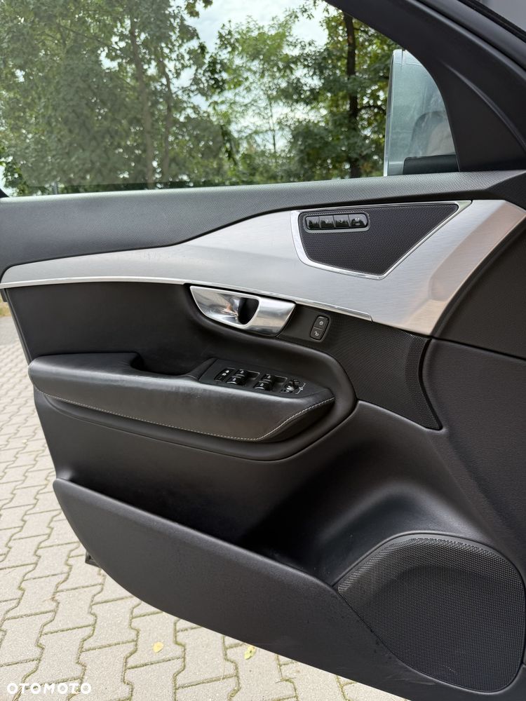 Volvo XC 90 - 12