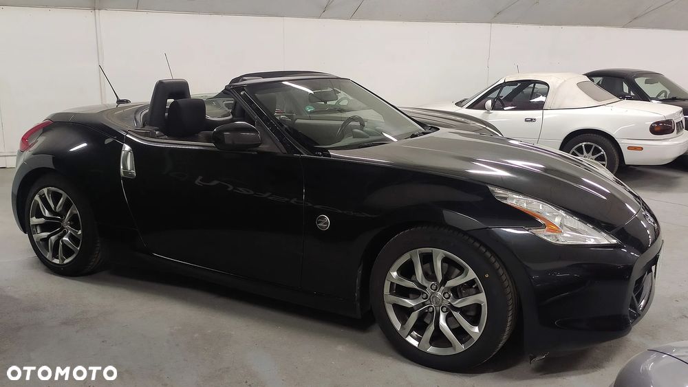 Nissan 370 Z - 4