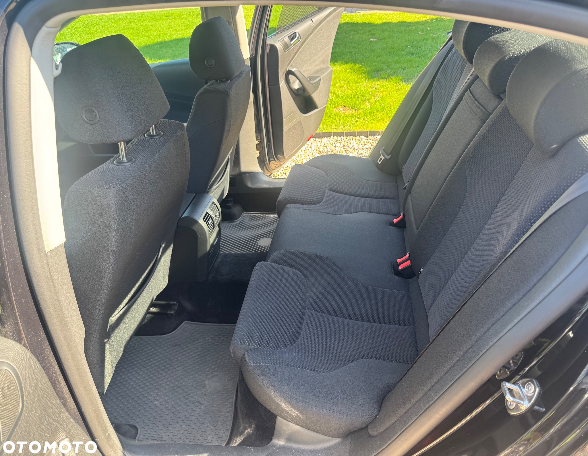 Volkswagen Passat 2.0 TDI DPF Comfortline - 12