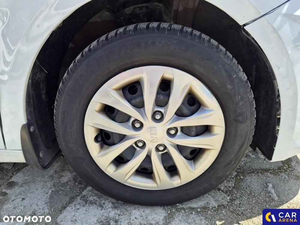Kia Ceed - 16