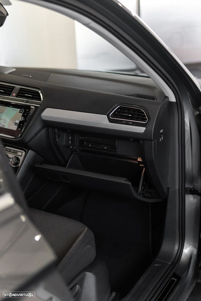 VW Tiguan 2.0 TDI Confortline - 40