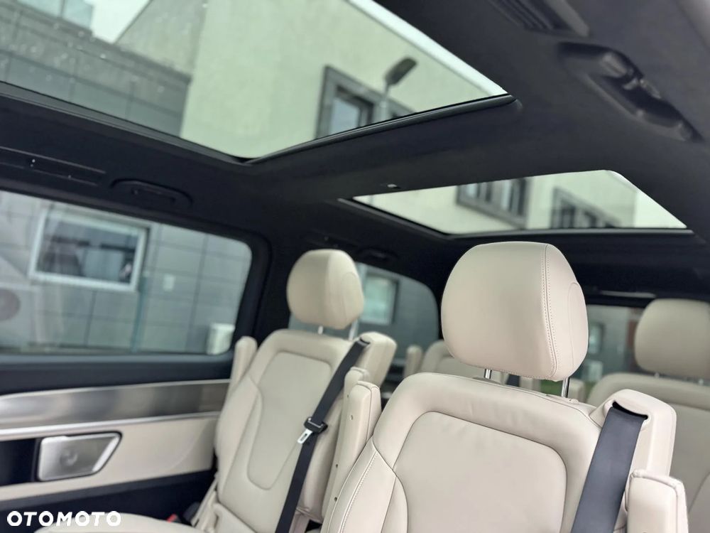 Mercedes-Benz Klasa V - 15