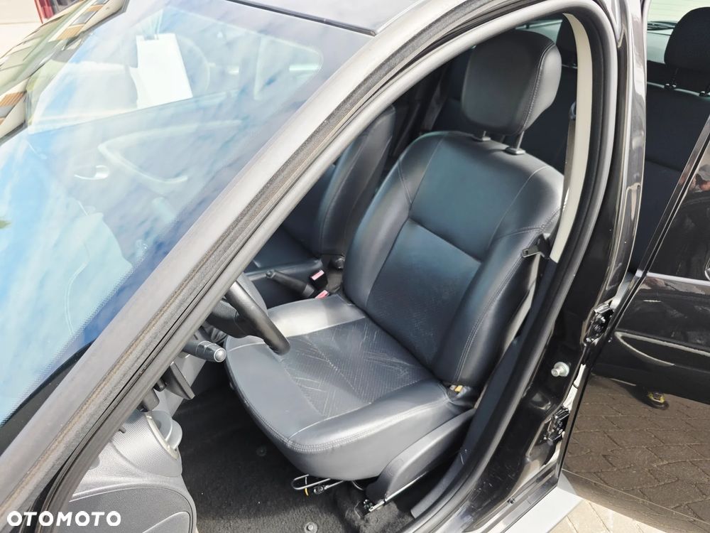 Dacia Duster dCi 90 FAP 4x2 Ambiance - 17