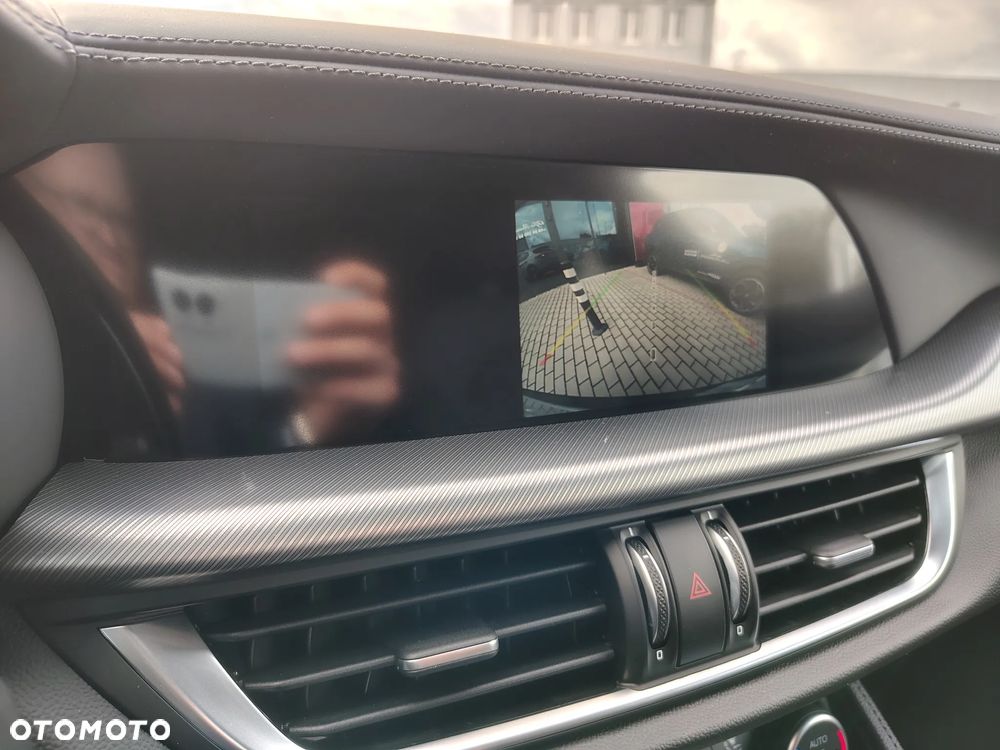 Alfa Romeo Stelvio 2.0 Turbo Veloce Q4 - 17