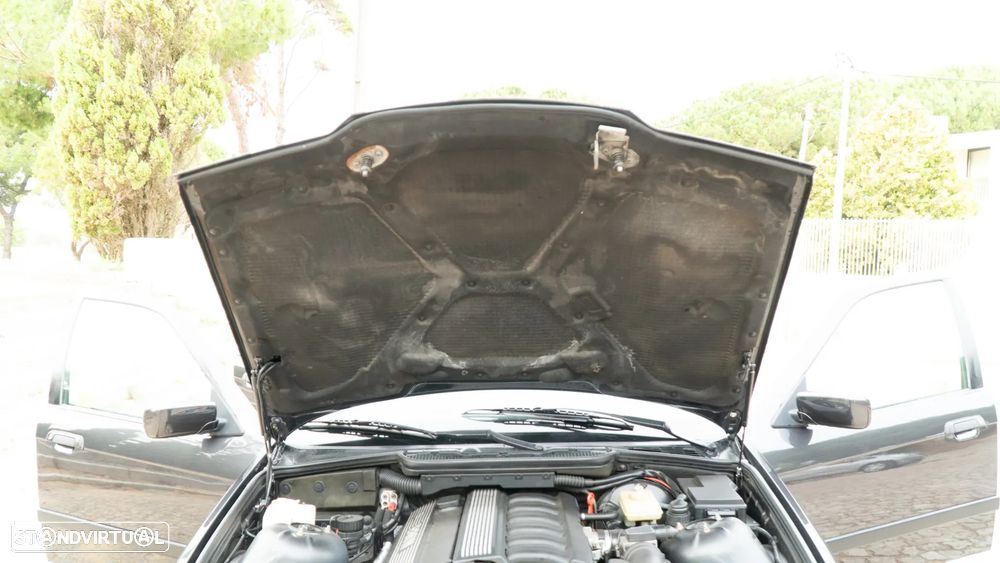 BMW 325 i - 16
