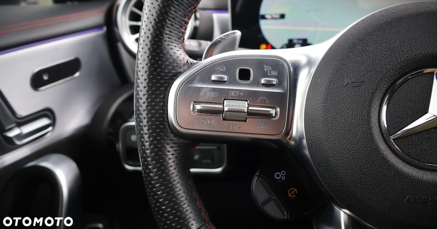 Mercedes-Benz CLA - 24