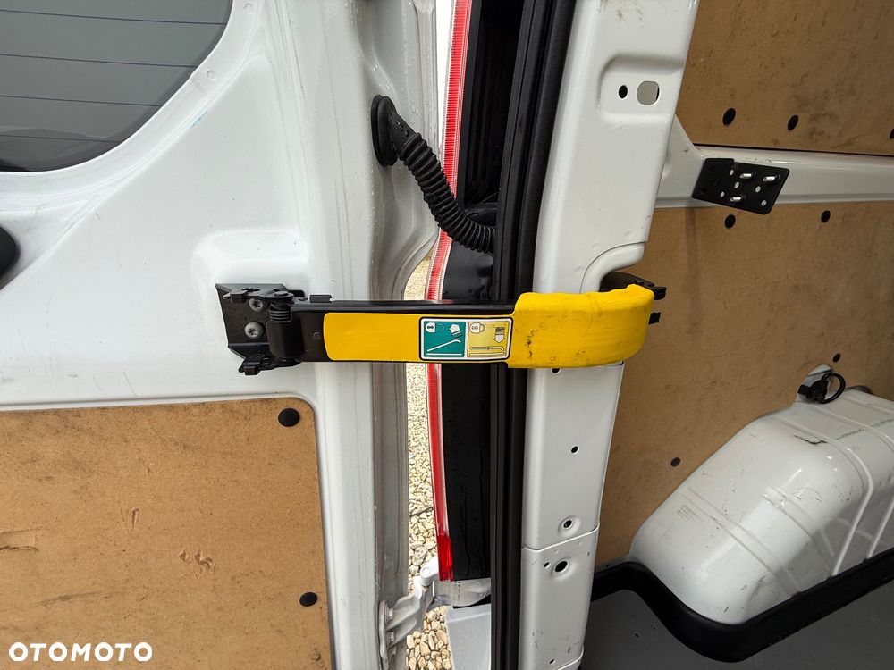 Ford Transit Custom - 19