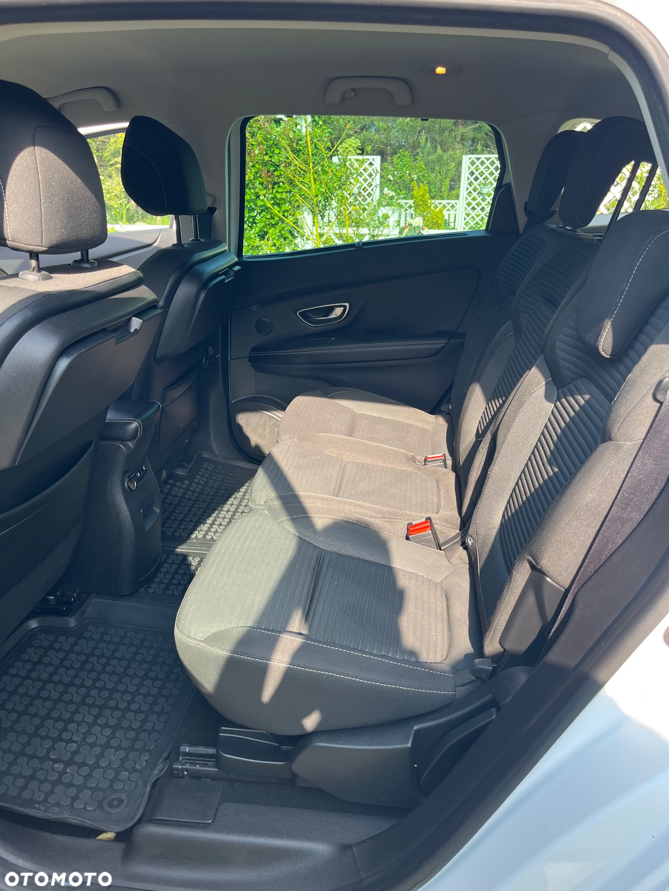 Renault Grand Scenic dCi 110 LIMITED - 12
