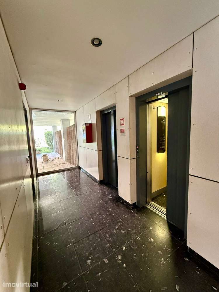 Apartamento T1 Mobilado com Garagem | Alta de Lisboa - Grande imagem: 2/19