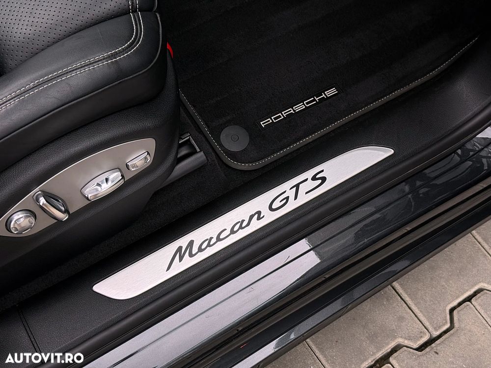 Porsche Macan - 29