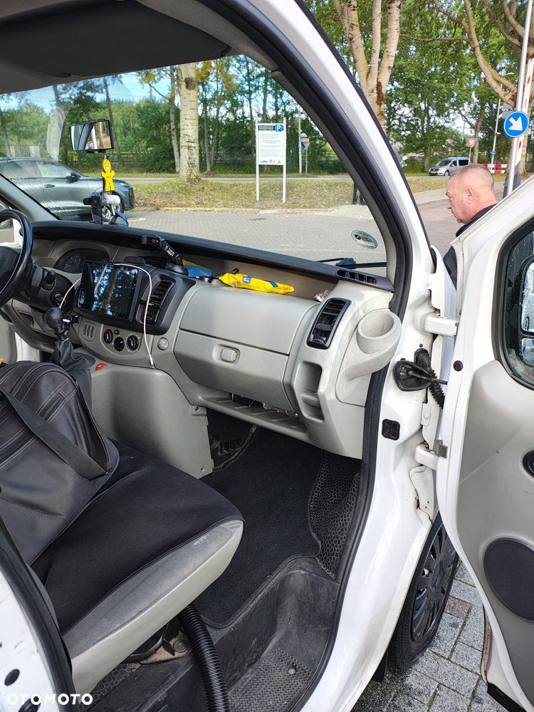 Opel Vivaro - 10