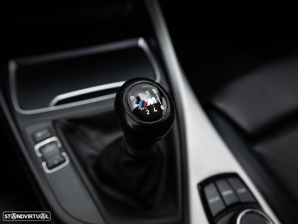 BMW 116 d Pack M - 18