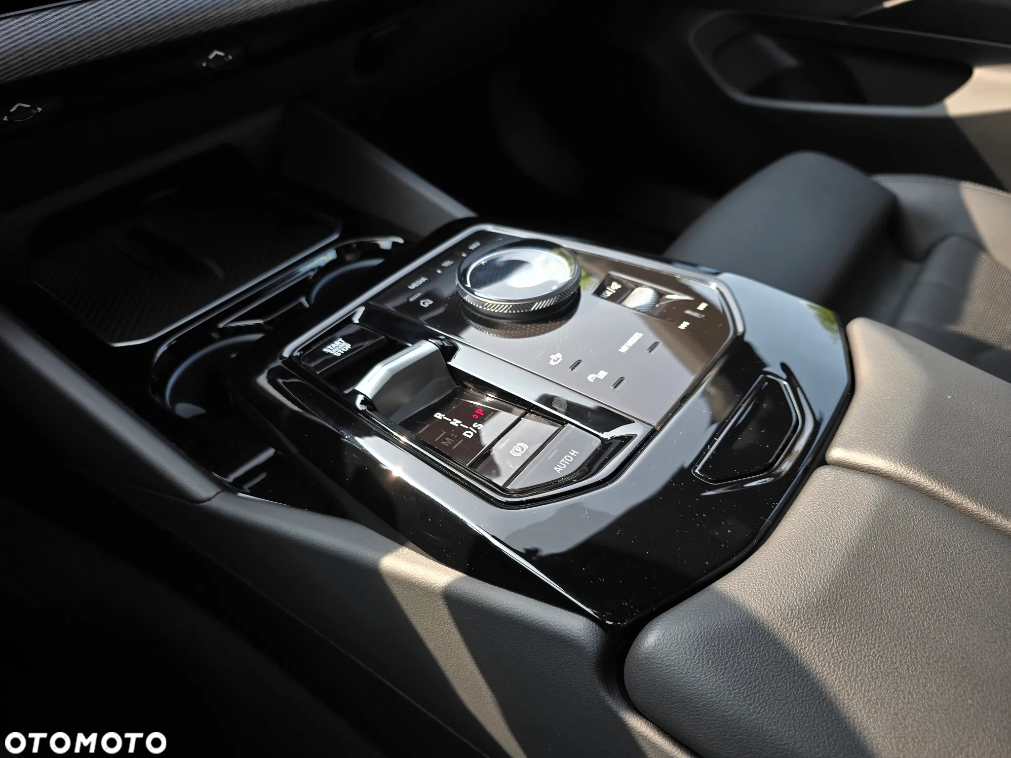 BMW Seria 5 520d xDrive - 13
