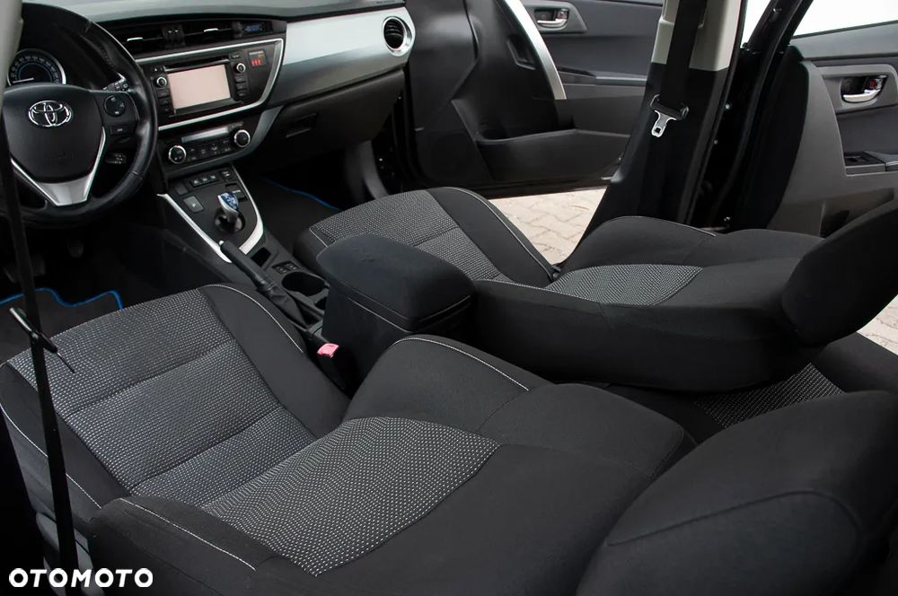 Toyota Auris - 24