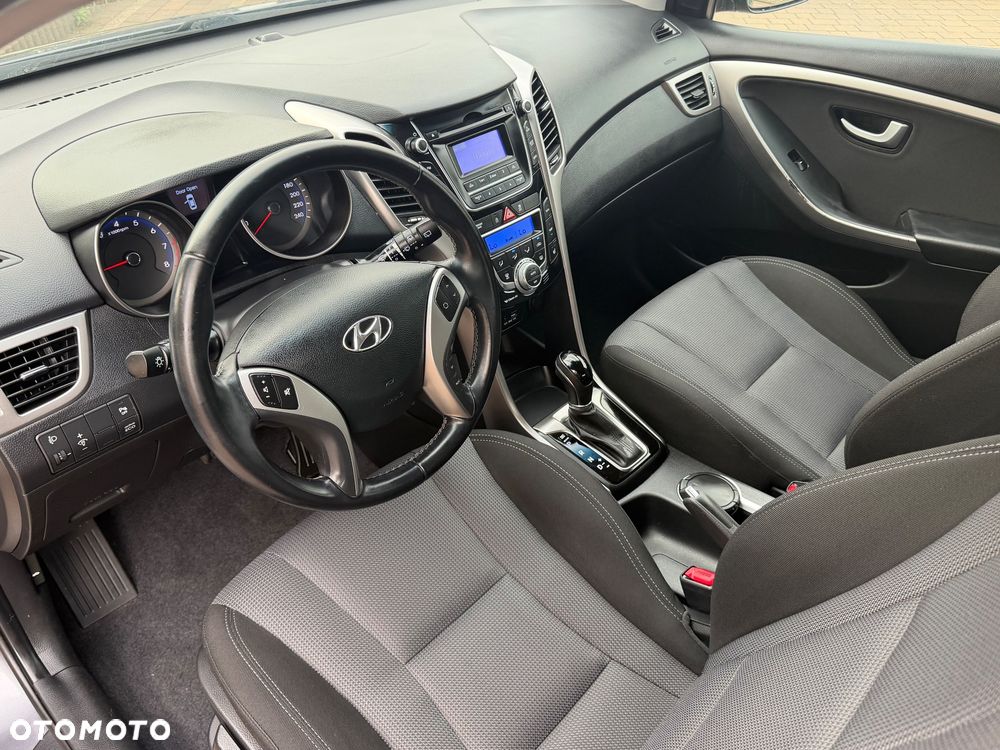 Hyundai i30 i30cw 1.6 Automatik Trend - 10