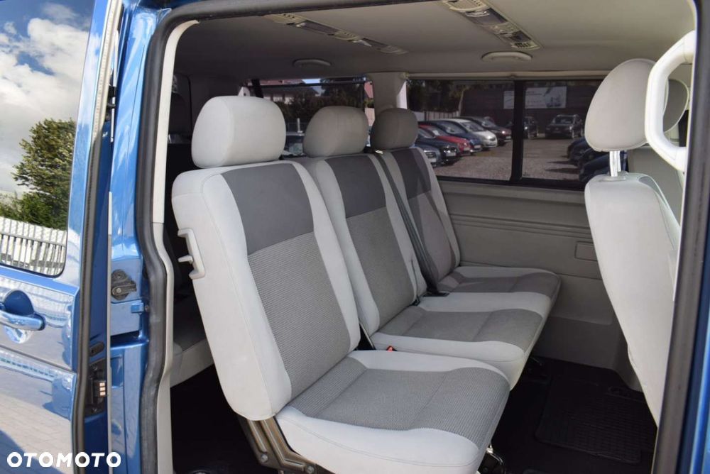 Volkswagen Caravelle - 18