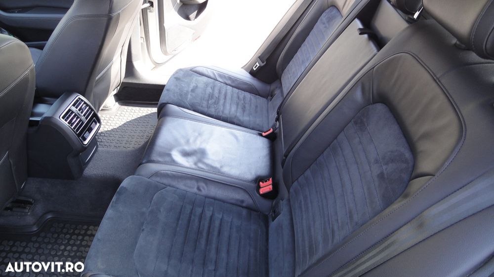 Volkswagen Passat 2.0 TDI (BlueMotion Technology) Highline - 22