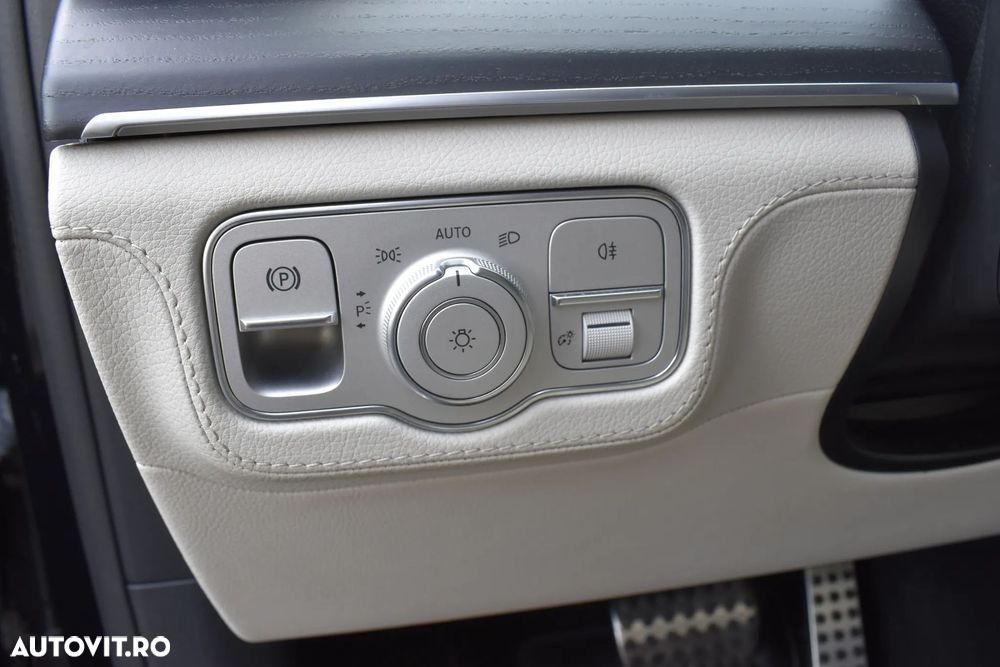 Mercedes-Benz GLS - 25