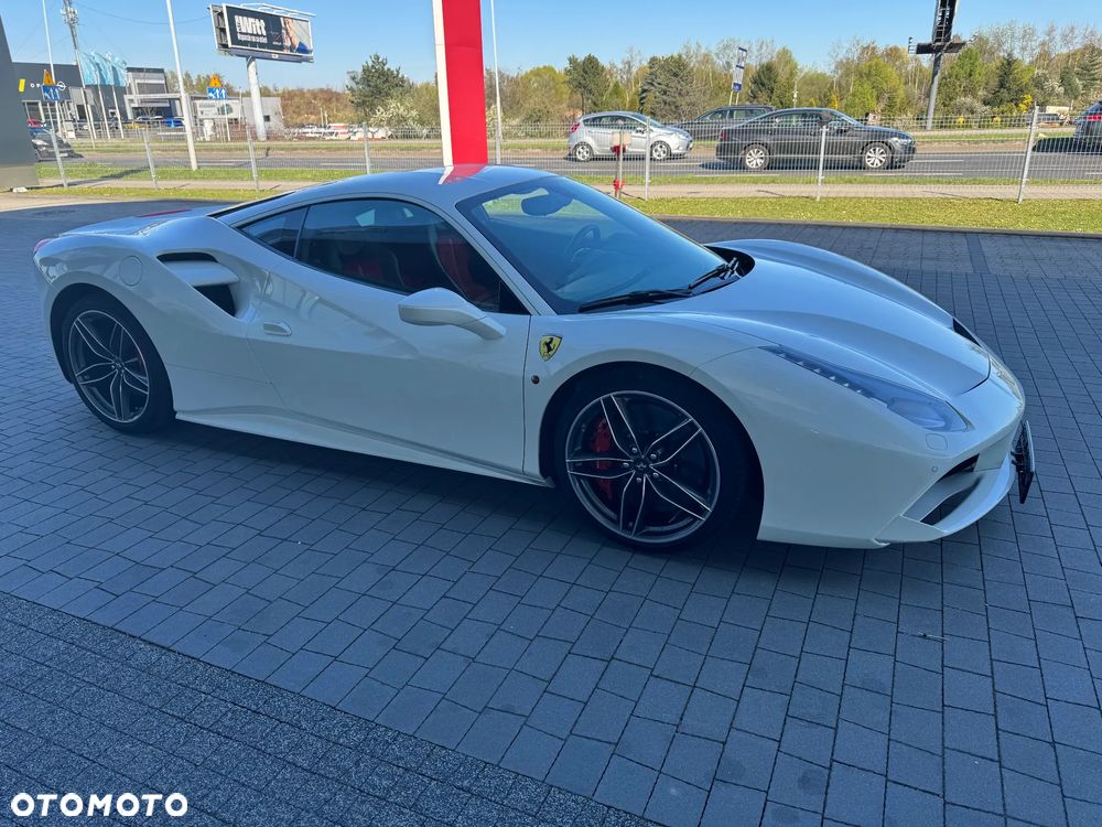 Ferrari 488 - 5