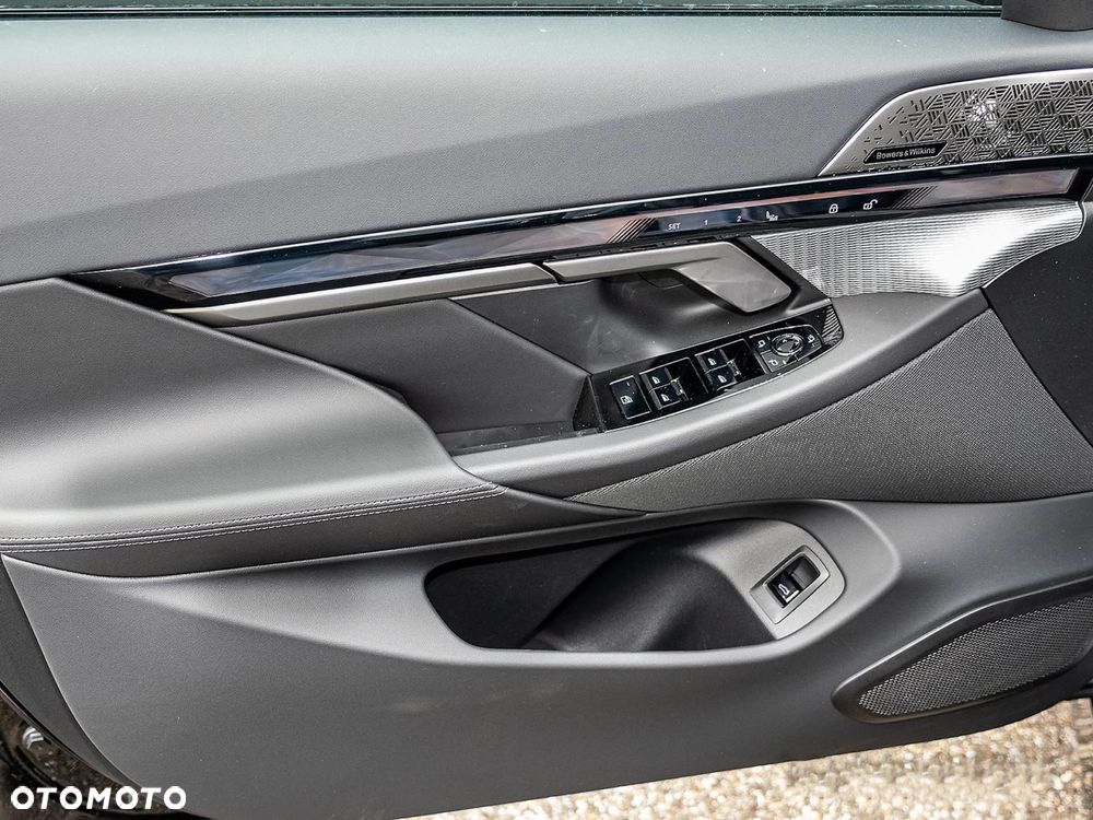 BMW Seria 5 540d xDrive mHEV M Sport - 16