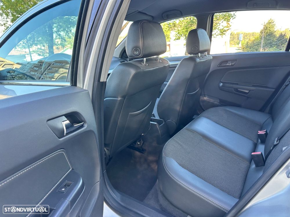 Opel Astra 1.7 CDTI Cosmo - 21