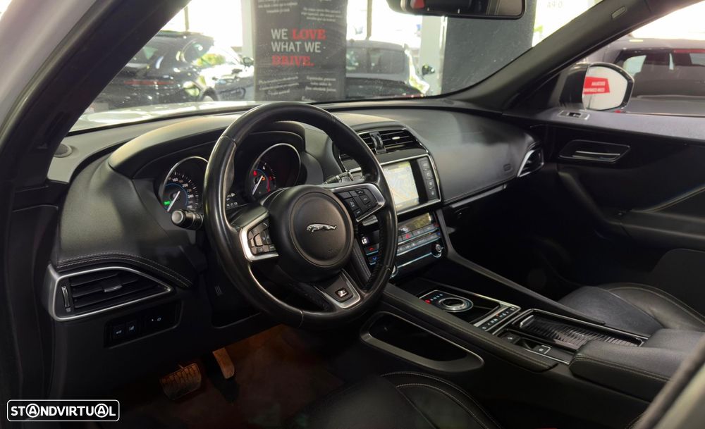 Jaguar F-Pace 2.0 i4D R-Sport AWD Aut. - 38