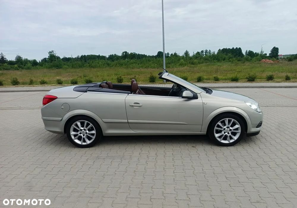 Opel Astra 1.6 Cosmo - 17