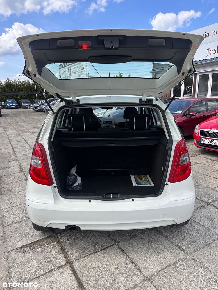Mercedes-Benz Klasa A 160 BlueEFFICIENCY Elegance - 17