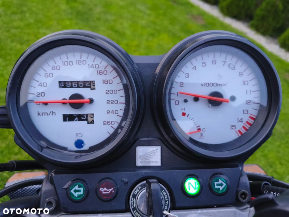 Honda CB - 12