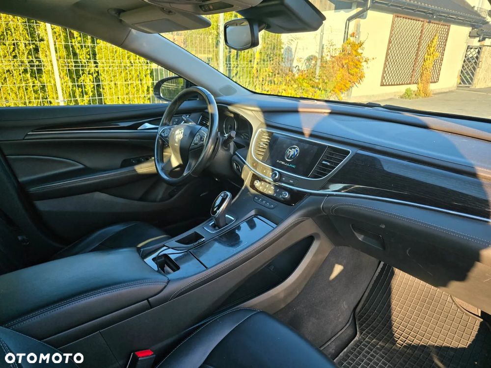 Buick Lacrosse - 12