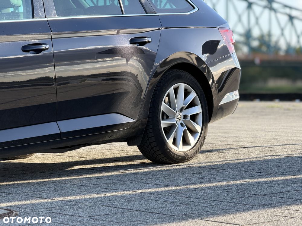 Skoda Superb 2.0 TDI Style - 10
